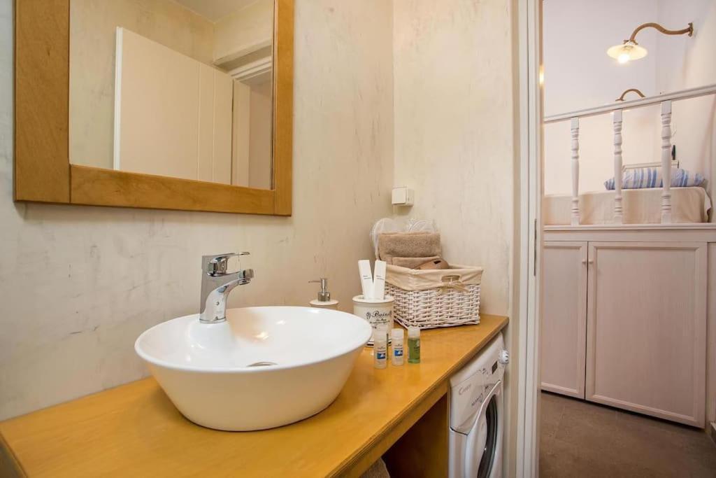 Traditional Luxury House Apartment Kalithies
